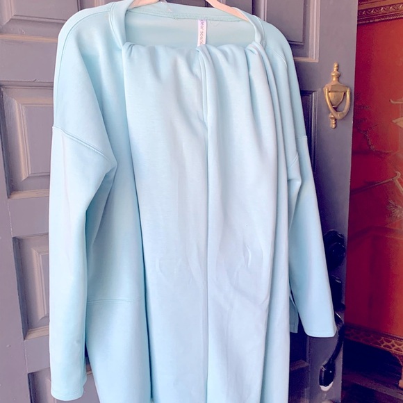 Dear Scarlett Set 2 piece Top with side slits and bottoms with pockets Ne'er - Picture 2 of 6